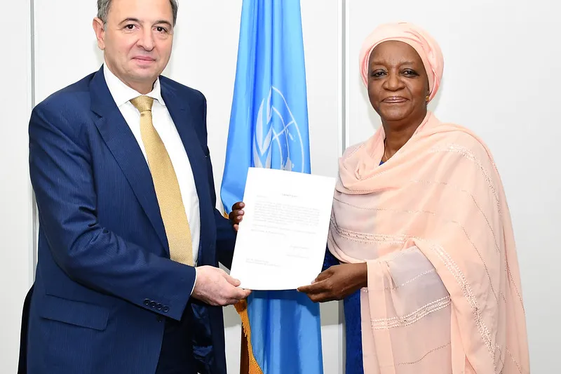 H.E Mr. George Psiachas presents his credentials as Permanent Representative of the Hellenic Republic of Greece to the United Nations Offices in Nairobi.